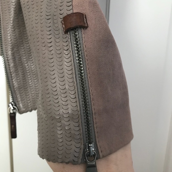 Vespucci Fitted Taupe Beige Textured leather Jacket Short Fitted NWOT Size S - Picture 4 of 8